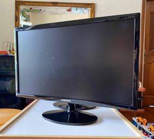 Monitor Samsung S24D330H 24" — Novi Sad