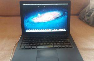 Prenosnik Apple MacBook A1181 — Intel Dual Core, 3 GB RAM, 250 GB HDD — Novi Sad