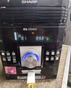Glasbeni stolp Sharp XL-UR230H — Novi Sad