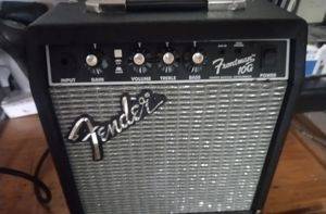 Gitarsko pojačalo Fender Frontman 10G — Novi Sad