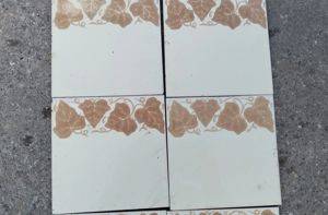 Starinske keramičke pločice 15 x 15 cm, Bečej (oko 10 m²) — Novi Sad