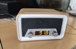 Retro radio Medion — Bluetooth, sat i alarm — Novi Sad