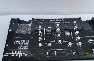 DJ mikseta DJ-Tech iMix 100 Twin s dva iPod doka — Novi Sad