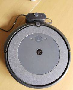 Robotski sesalnik iRobot Roomba i5 — Novi Sad