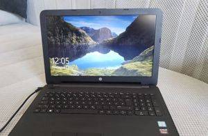 Prenosnik HP 15,6" — i7 6500U, 8 GB RAM, 1 TB HDD, Radeon R5 M330 — Novi Sad