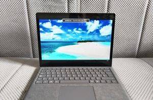 Prenosnik Microsoft Surface Laptop — i5 7200U, 8 GB RAM, 256 GB SSD — Novi Sad
