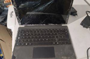 Tablet Microsoft Surface Pro 5 (neispravan) — Novi Sad