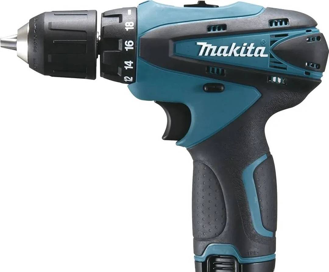 Mașină de găurit și înșurubat cu acumulator Makita 10,8 V, în valiză, 2 baterii și încărcător