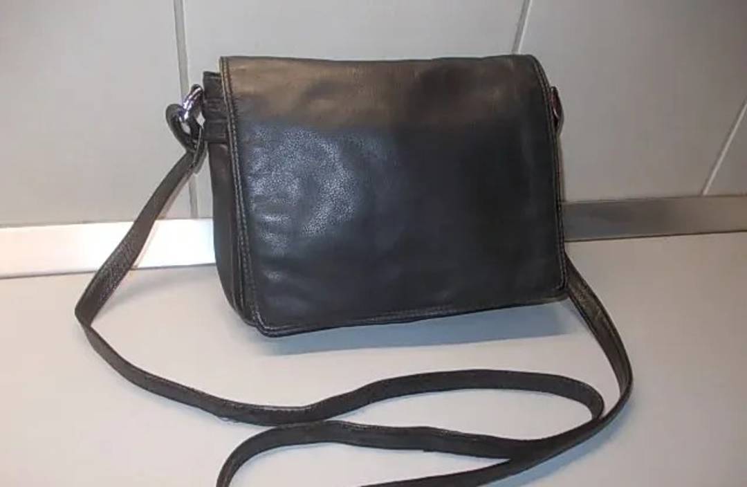 Ledertasche zum Umhängen, 29x23x10 cm