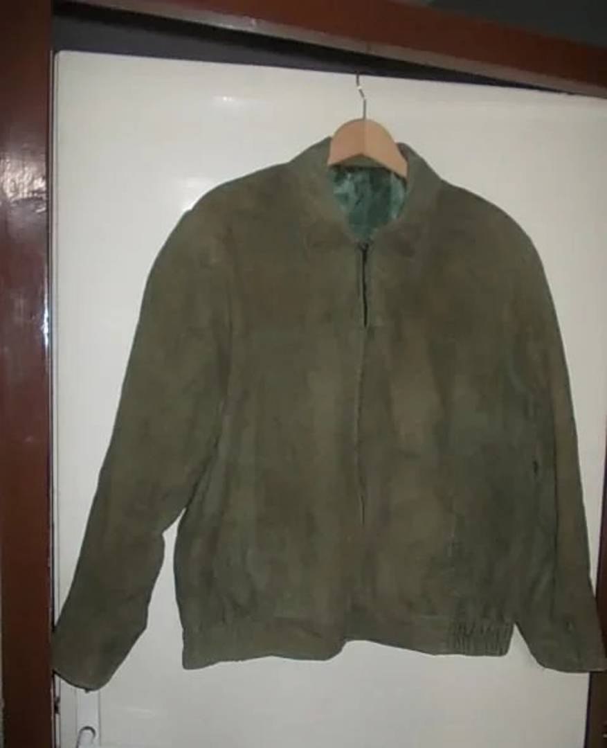 Olive-colored leather jacket, size 52 (L)