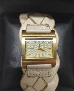 Damenuhr Fossil, geflochtenes Lederarmband — Smederevo