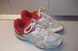 Asics-Sneaker mit Gelsohle, Gr. 39 — Smederevo
