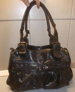Damentasche aus Leder, 43 x 23 x 20 cm, schwarz, mit vielen Fächern — Smederevo