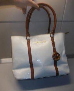 Damentasche mit Michael-Kors-Logo, 38x38x18 cm, weiß — Smederevo