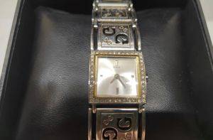 Guess Damenuhr-Armband mit Originalverpackung — Smederevo