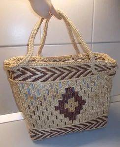 Geflochtene Tasche mit braunem Muster — Smederevo