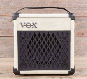 Batteriebetriebener Gitarrenverstärker Vox Mini5 Rhythm — Smederevo
