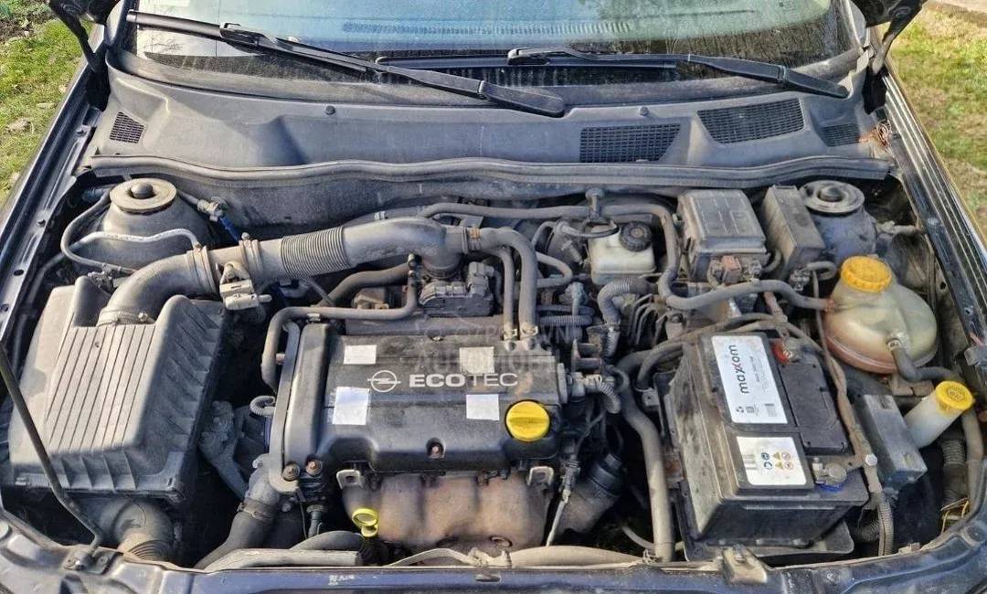 Delovi sa vozila (auto u delovima) Opel Astra G Classic 1.4 Z14XEP (2009)