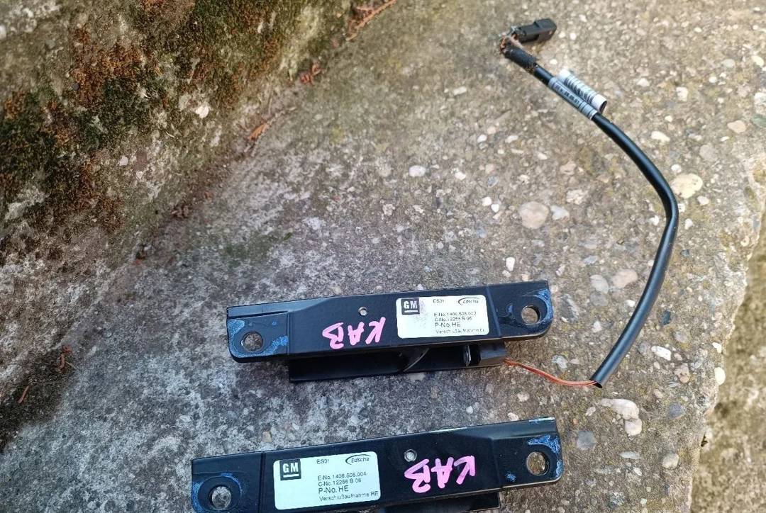 Bravice krova iznad vetrobrana Opel Astra G Bertone Cabrio