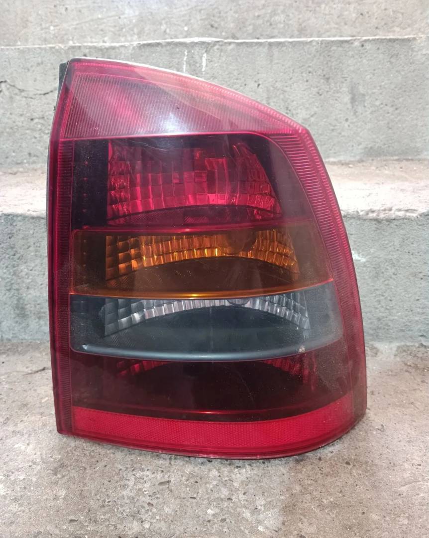 Stop lampa, desna, tamnija Opel Astra G Bertone