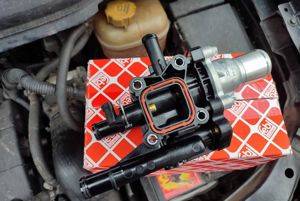 Termostat sa kućištem i senzorom Opel Astra, Zafira, Insignia 1.6/1.6 Turbo — Beograd