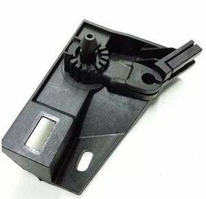 Nosač ručice za otvaranje haube VW / Audi / Seat 1K1823633B — Beograd