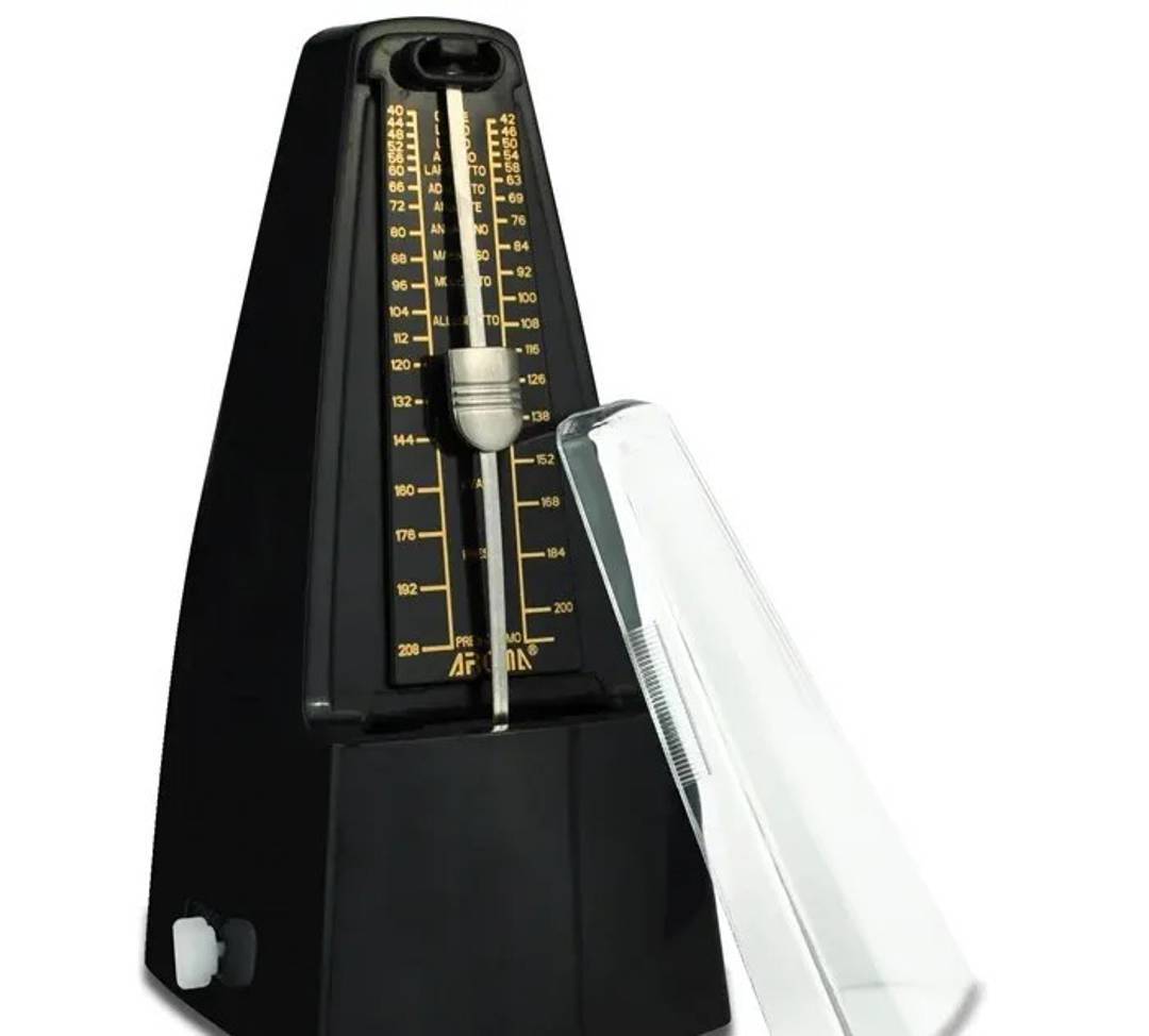 Механический метроном Aroma AM-707, пирамидальный, чёрный