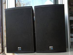 dB Technologies DVX D15HP + DVX S10 Aktivsystem, 2 Satelliten und 2 Subwoofer — Zaječar