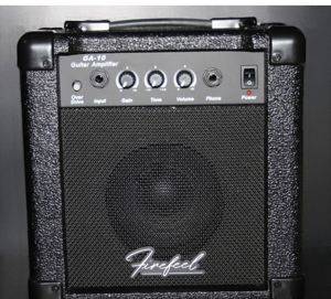 Kompakter Gitarrenverstärker 10 W, 5-Zoll-Lautsprecher (GM10) — Zaječar