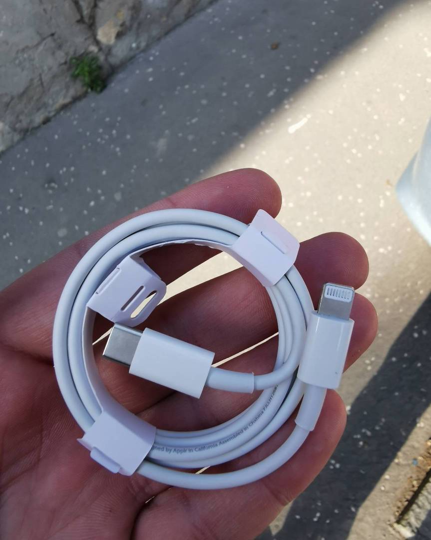 USB kábel (iPhone) USB-C → Lightning