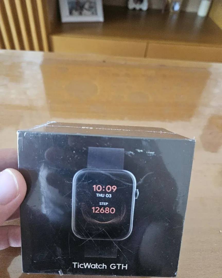 Pametni sat TicWatch GTH