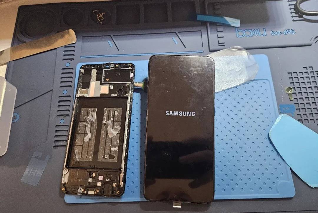 Ekran (LCD) za Samsung Galaxy A70