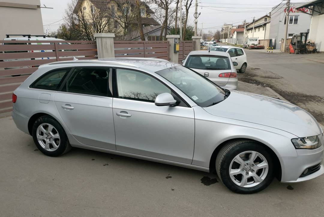 Avtomobil Audi A4 B8 2.0 TDI 2009