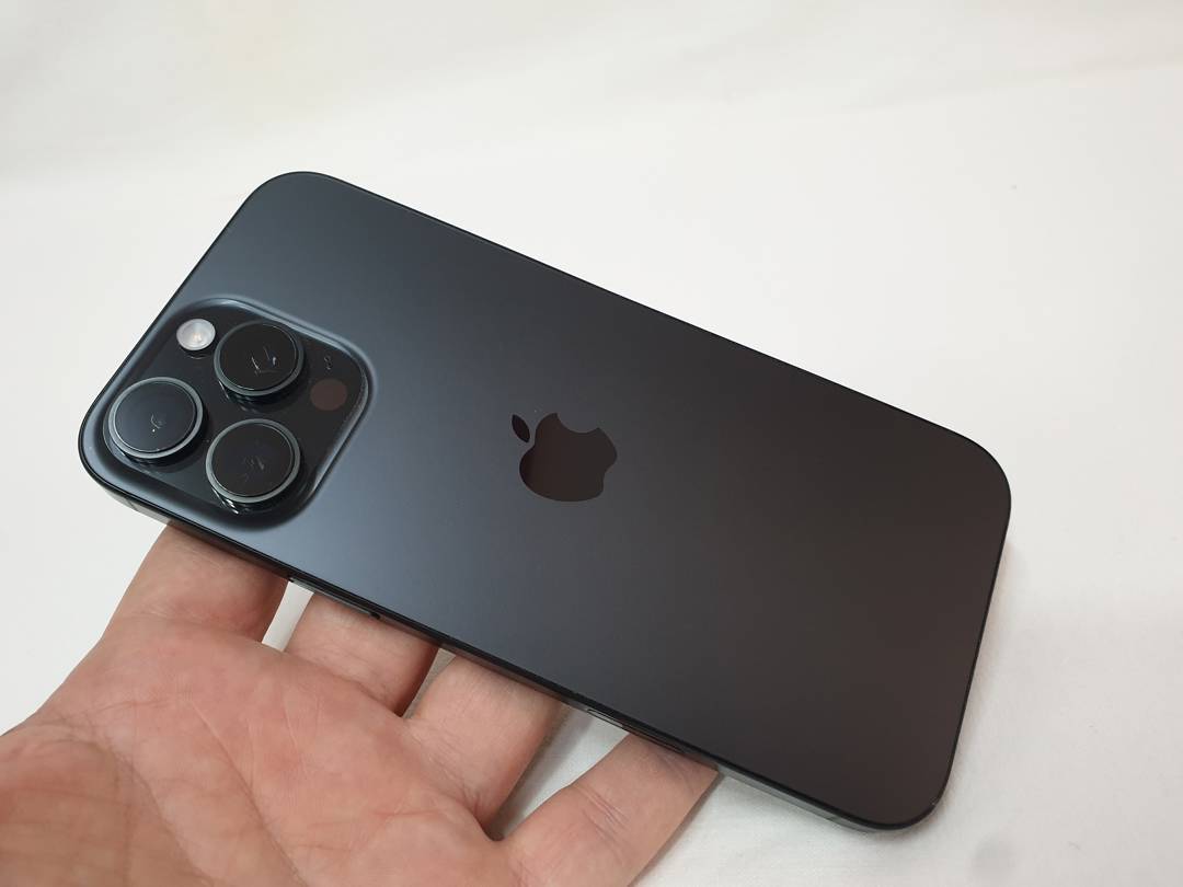 Apple iPhone 16 Pro Max 512GB-fekete, újszerű, akkuállapot-93%, teljes