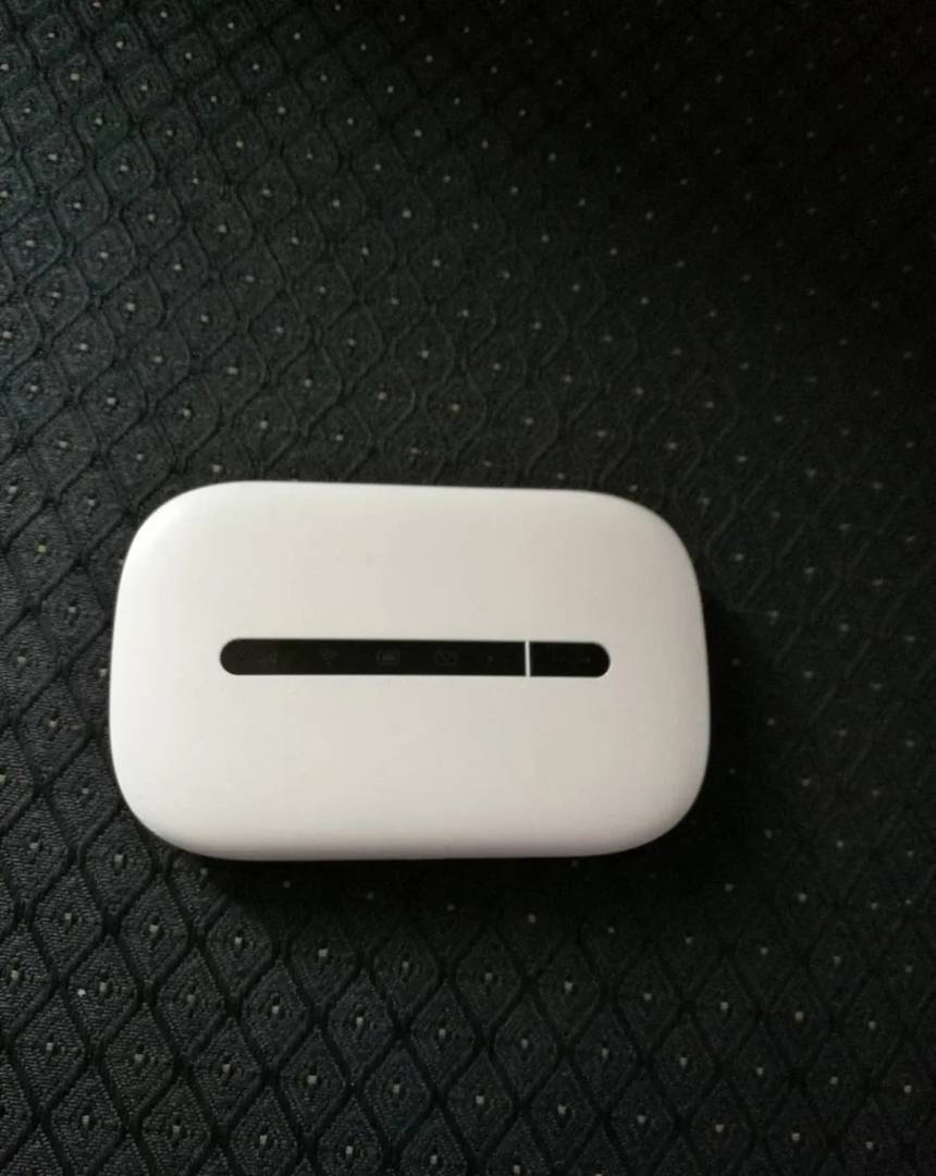 MiFi ruter Vodafone R207 3G — otključan za sve mreže