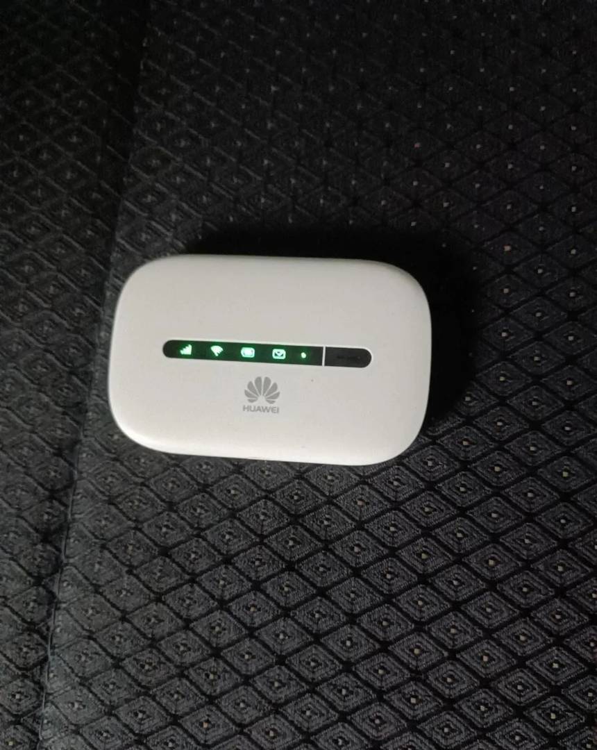 Huawei E5330 3G MiFi router — unlocked for all networks