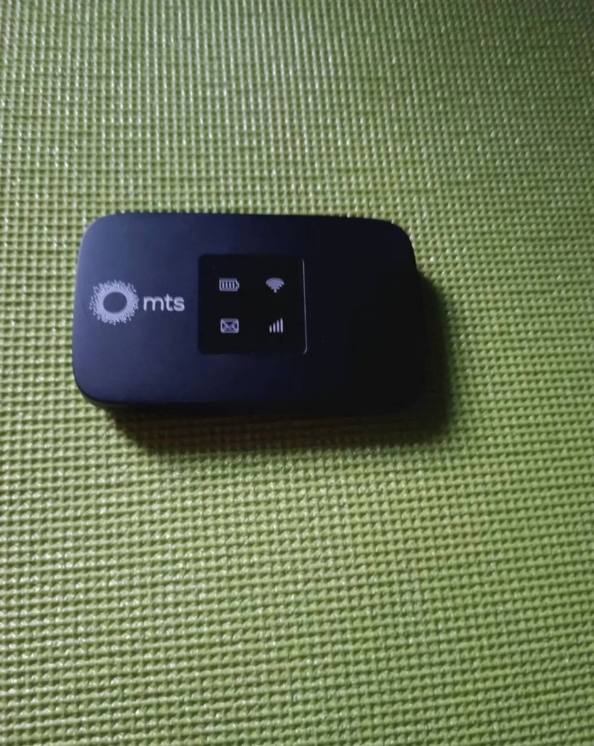 MiFi ruter ZTE MF971R 4G LTE Cat6 — otključan, do 300 Mb/s