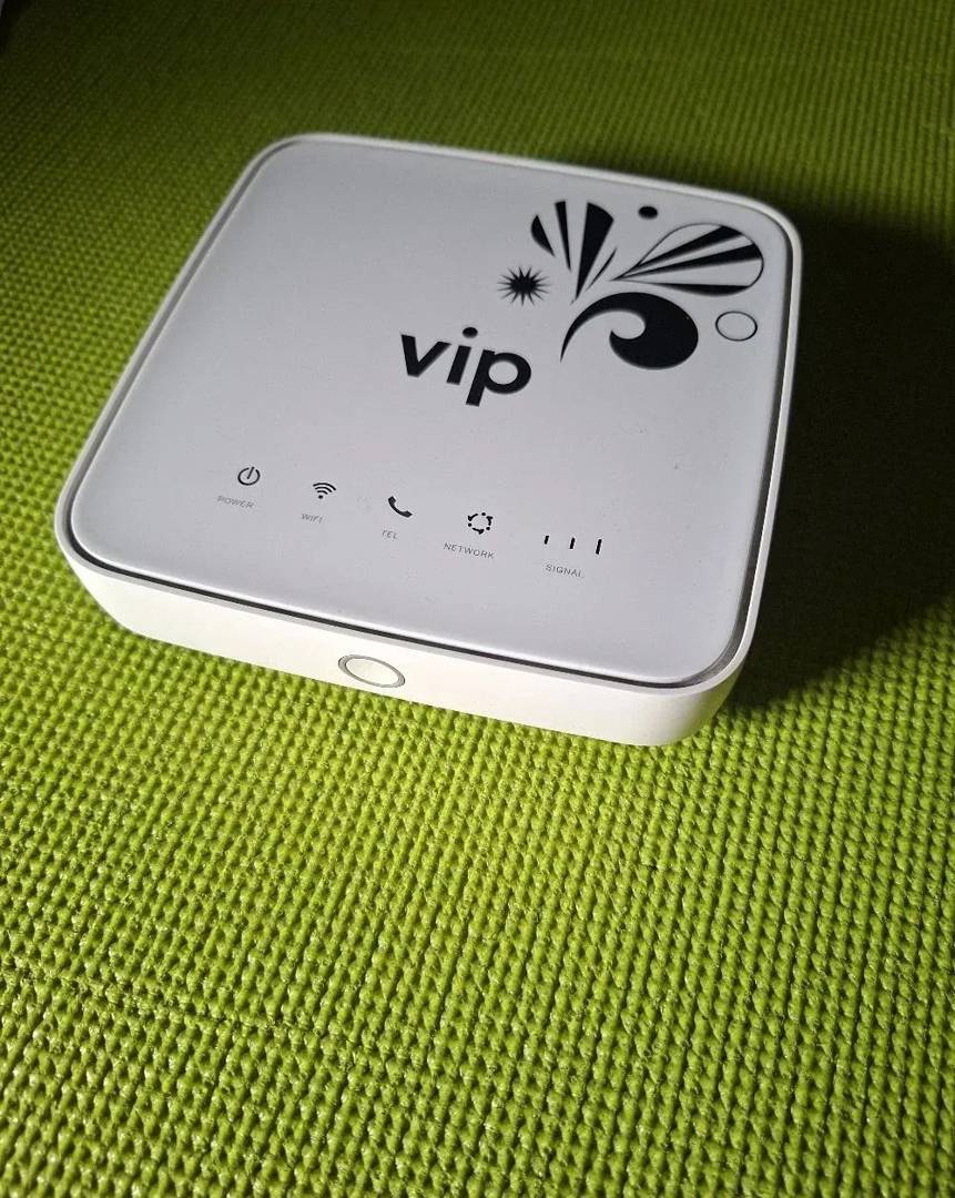 Wi-Fi ruter Alcatel HH41V 4G LTE — otključan, 2 × LAN, do 32 uređaja