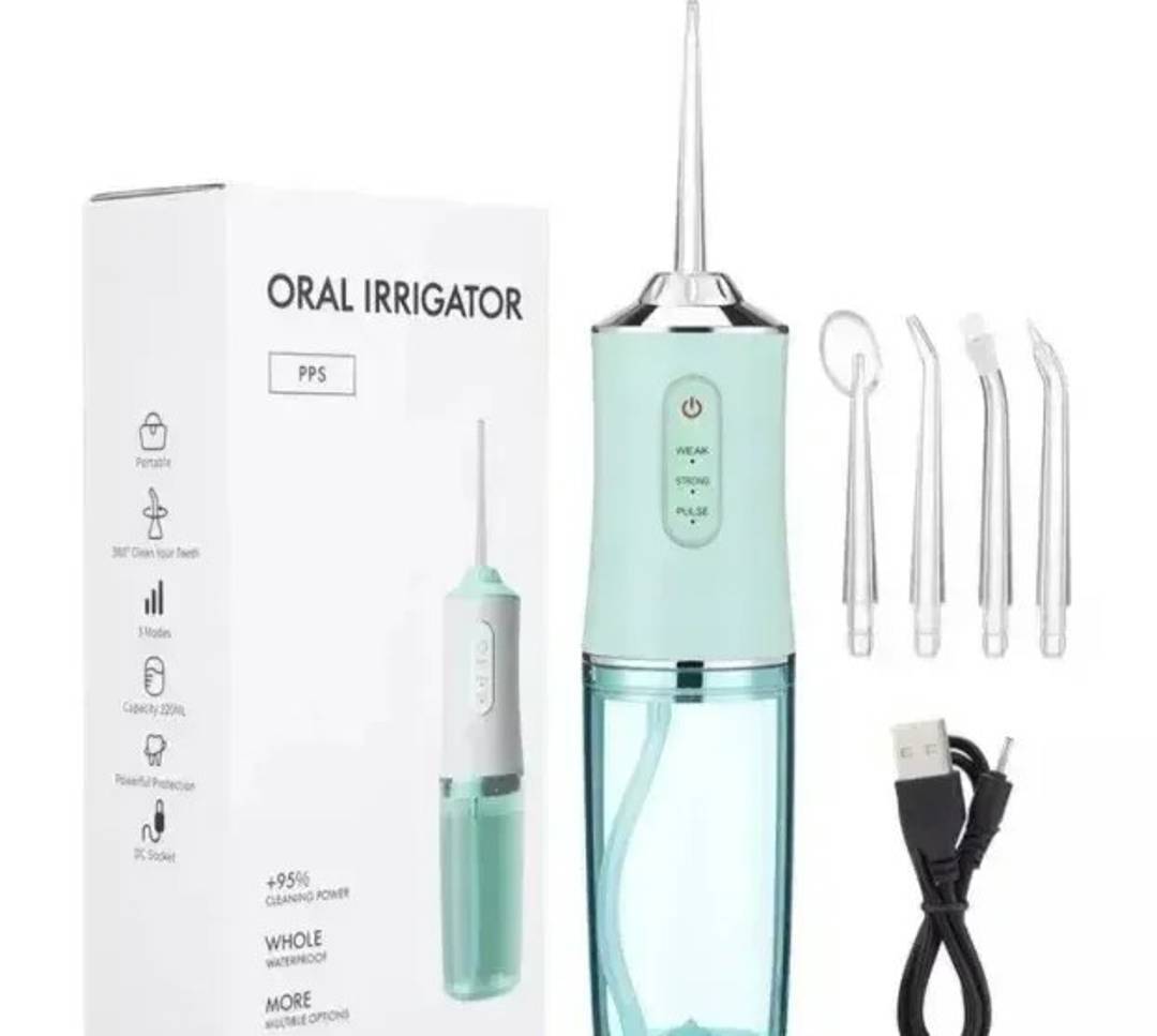 Prenosivi oralni irigator sa nastavcima i USB punjenjem