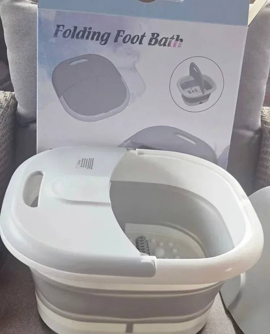 Foldable foot spa bath with heat and bubbles
