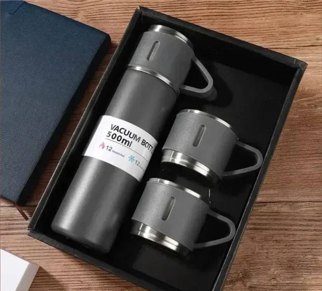 Gift set with 500 ml vacuum flask and 2 stainless steel cups