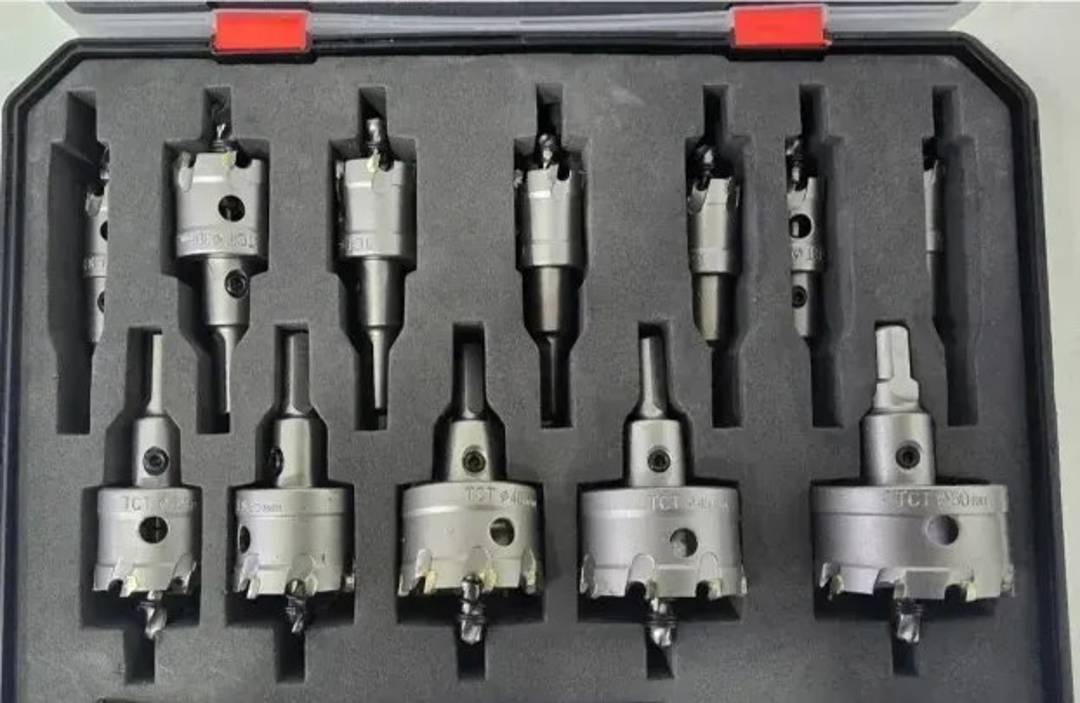 Hole saw set, 16–50 mm, 12 pieces in a case