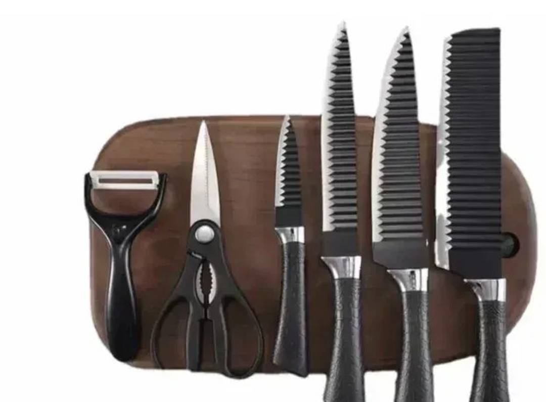 Set od 5 kuhinjskih noževa sa makazama i guliliocem