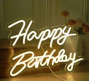 Leuchtender LED-Schriftzug Happy Birthday — Beograd