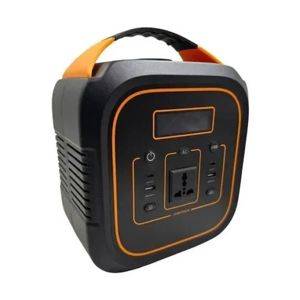 Tragbare Powerstation mit AC-Steckdose, USB-Anschlüssen und Display — Beograd