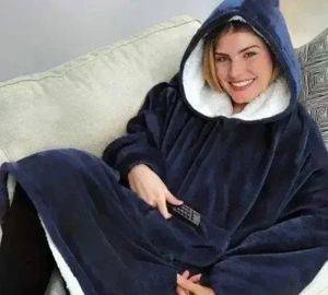 Kuschelige Hoodie-Decke aus weichem Plüsch, Einheitsgröße — Beograd