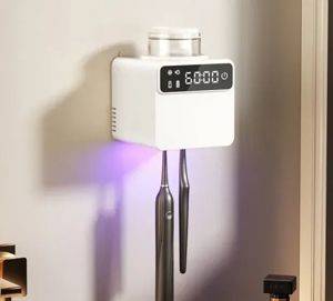 UV-Wandsterilisator und Zahnbürstenhalter — Beograd