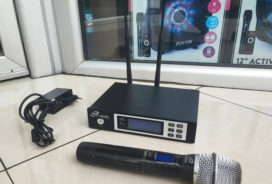 BES Audio BW350R UHF-Funksystem mit Handmikrofon
