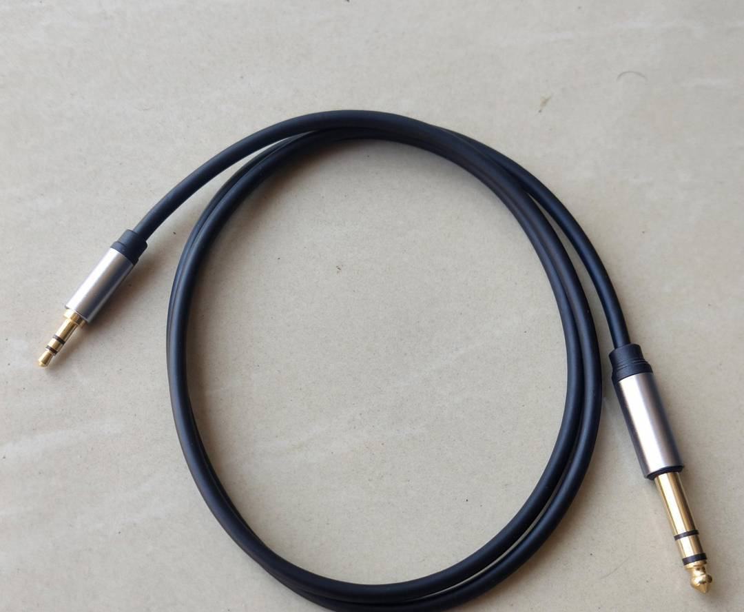 Stereo kabl banana 6,3 mm – mala banana 3,5 mm, pozlaćen, 1 m