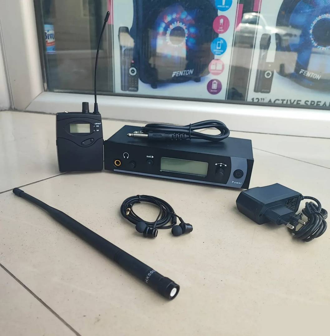 Sistem de monitorizare in-ear KHM900, 40 de frecvențe